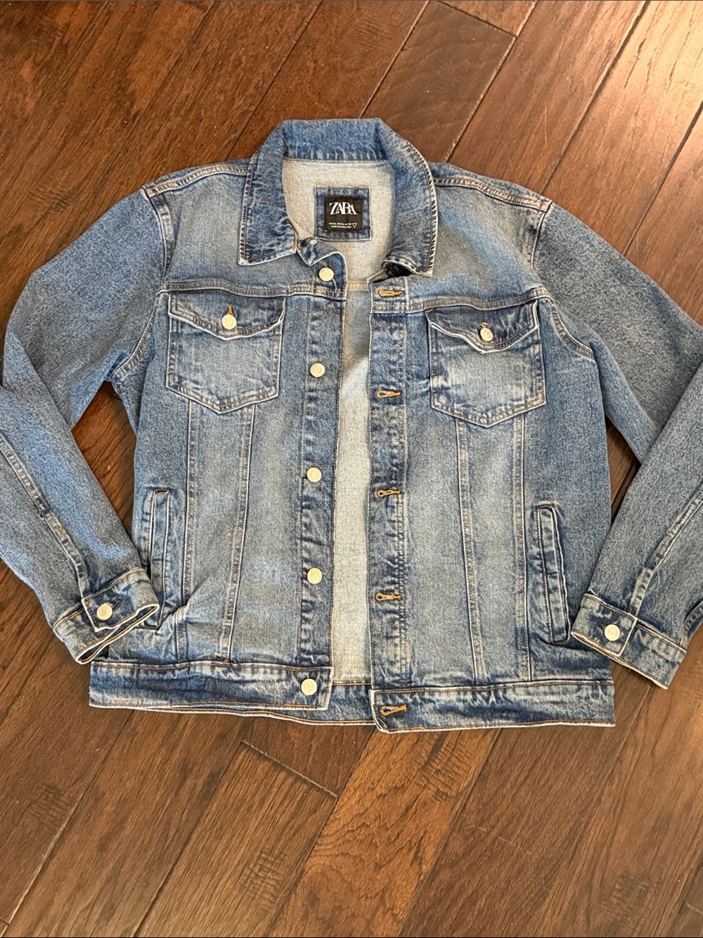 ZARA Men’s Light Blue Denim Jacket with Button Front size XL